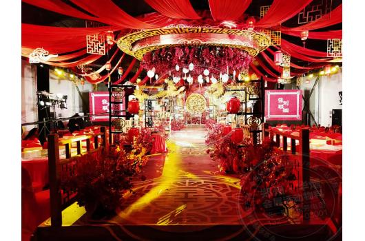 郑州刷爆朋友圈的商丘柘城正红色婚礼，华熠带你找到冬季婚庆篷房租赁的正确打开方式